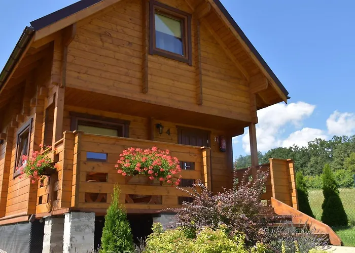 Caloroczne Zaciszna Polana Chalet *