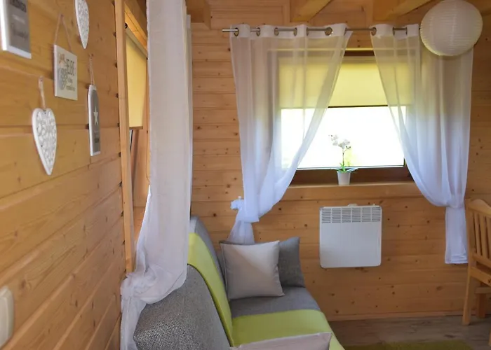 Caloroczne Zaciszna Polana * 波兰尼卡-兹德鲁伊