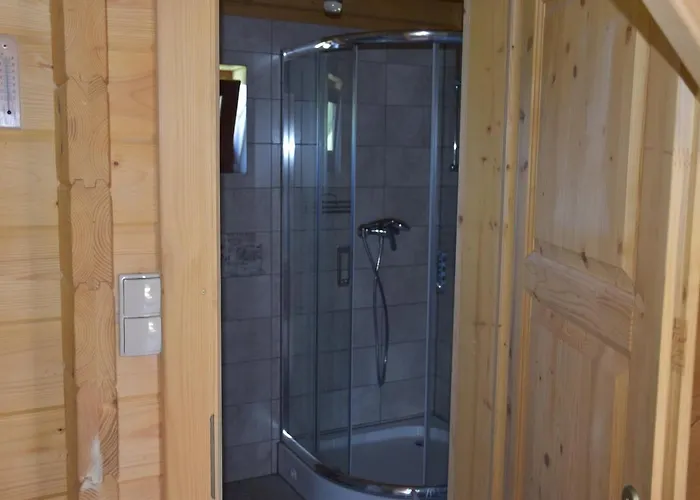 Caloroczne Zaciszna Polana Chalet *